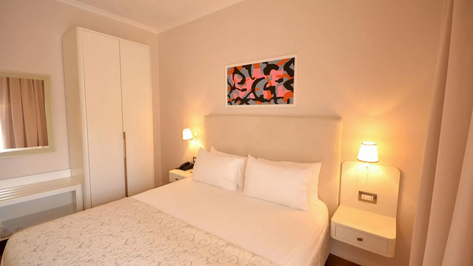 Sar'Otel Boutique Hotel Tirana